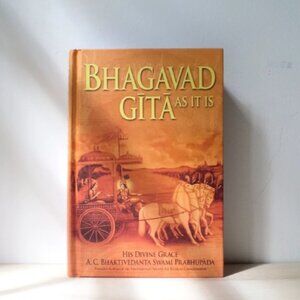 Bhagavad Gita As It Is by The Divine Grace A.C. Bhaktivedanta Swami Prabhupa